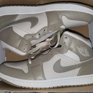 Nike Air Jordan High Top Sneakers - Gray